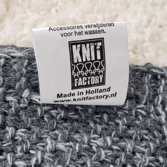 Nwt Knit Factory Holland unisex gray infinity scarf cowl knit wool blend - Picture 3 of 7